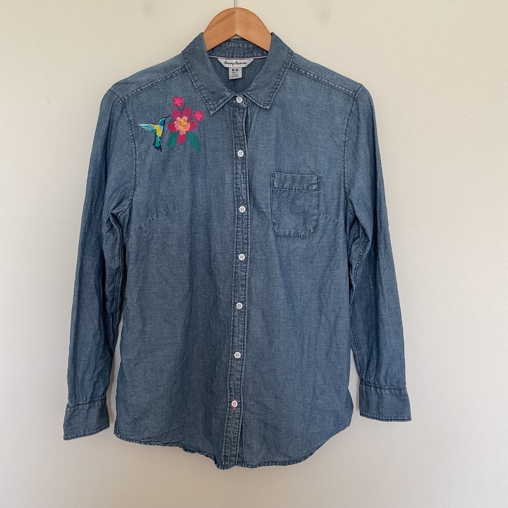 Tommy Bahama Embroidered Birds Floral Shirt Womens M Blue Linen Cotton Chambray